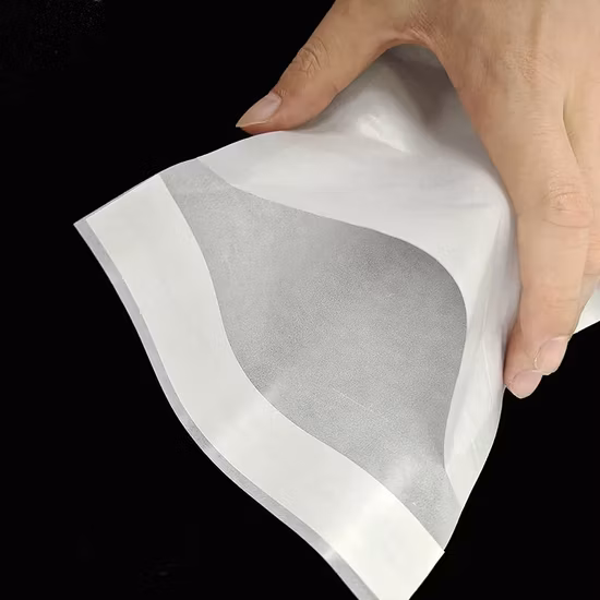 100 % recycelbare, umweltfreundliche, selbstklebende Pergamin-Papiertüten, chlorfreie FSC-Seidenpapiertüte zum Verpacken von Kleidungsstücken, Kleidung und Bekleidung